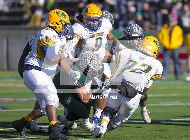 Photo 1 In The Lawrence Vs Westhampton Beach Division Iii Long