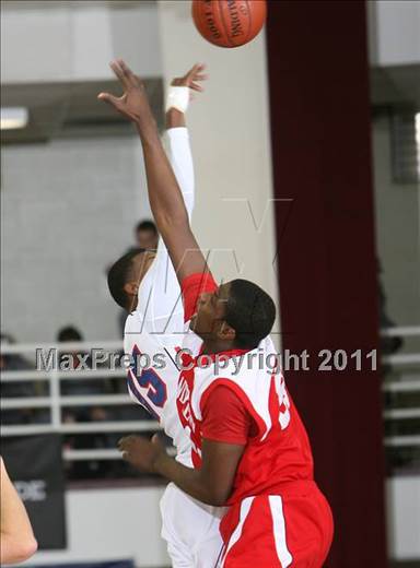 Photo 1 In The Findlay Prep Vs St Andrew S Spalding Hoophall