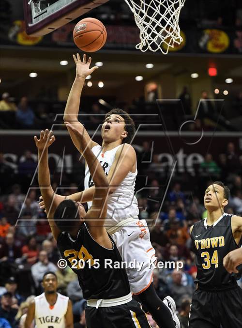 how many 7 footers are playing high school basketball in how many timeouts in high school basketball