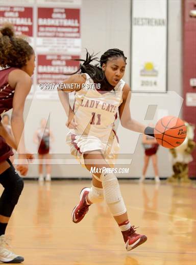 Photo 1 In The Ouachita Parish Vs Destrehan Lhsaa 5a