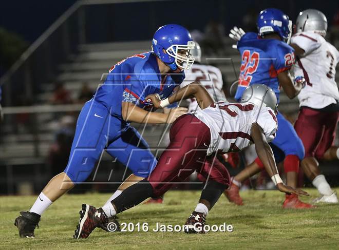 Photo 6 In Football Photo Gallery Mcgavock Vs Maplewood 48th