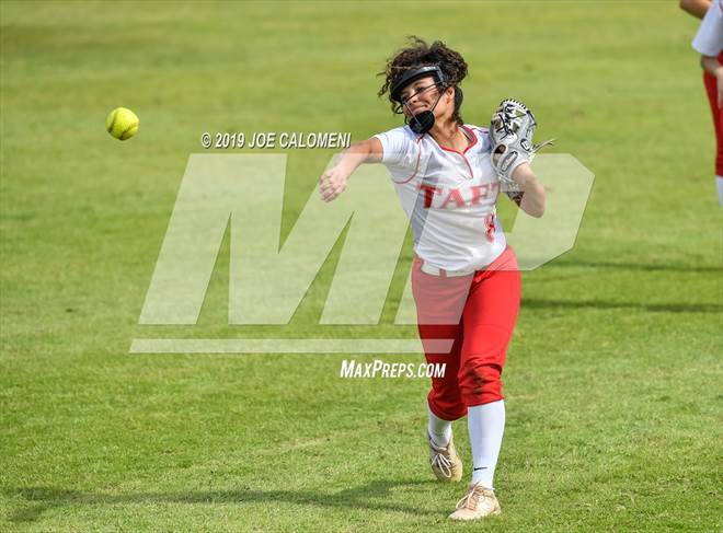 Photo 1 In The Taft Vs South San Antonio Nisd Softball Tournament