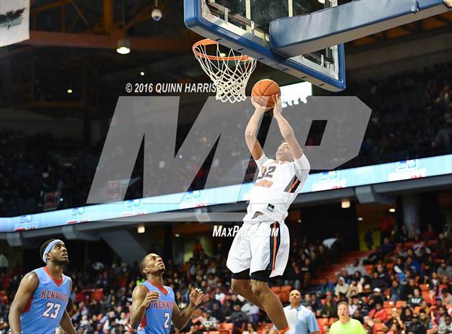 Photo 1 In The Whitney Young Vs Kenwood Chicago Elite Classic