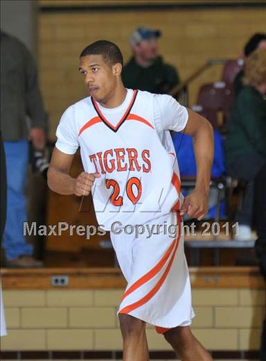 Photo 1 In The Salem Vs Edwardsville Salem Invitational