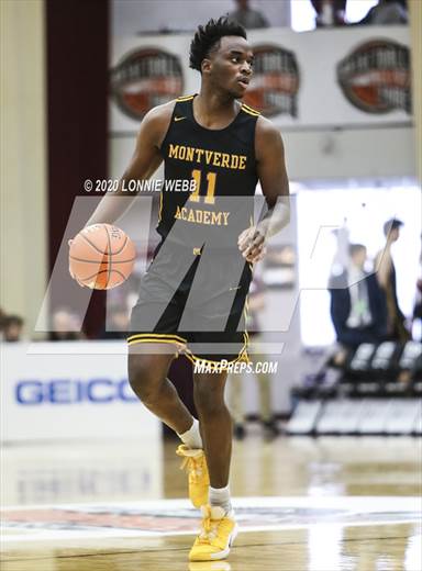 Photo 1 In The Cushing Academy Vs Cbd Montverde Academy